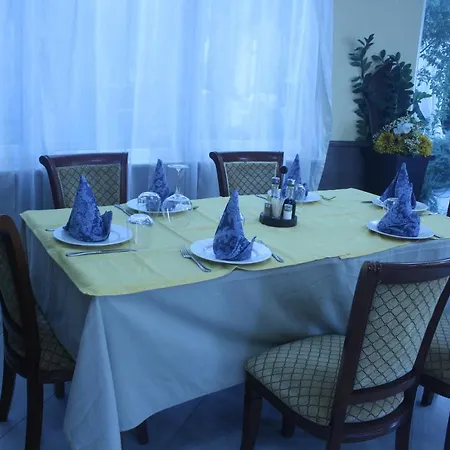 Kompleksi Alpin Hotel *